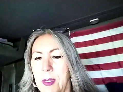 Snapshot of EvaRobinson chatting on March 19, 2025, 11:36 pm EvaRobinson online show from March 19, 2025, 11:36 pm