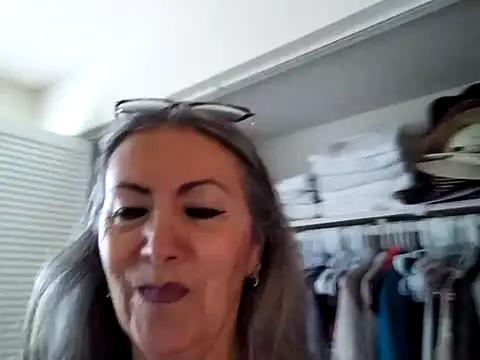 Snapshot of EvaRobinson chatting on February 12, 2025, 9:01 pm EvaRobinson online show from February 12, 2025, 9:01 pm