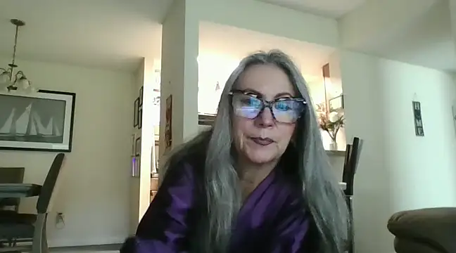 Snapshot of EvaRobinson chatting on February 19, 2025, 6:00 pm EvaRobinson online show from February 19, 2025, 6:00 pm