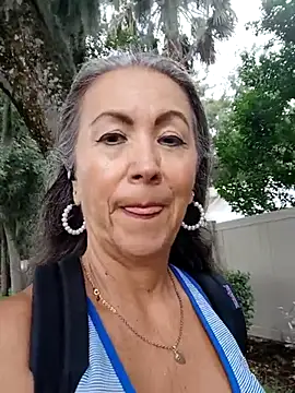 Snapshot of EvaRobinson chatting on October 10, 2025, 3:35 pm EvaRobinson online show from October 10, 2025, 3:35 pm