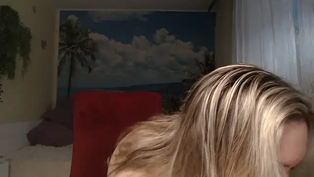 Snapshot of soaring_love chatting on February 2, 2026, 5:28 am soaring love online show from February 2, 2026, 5:28 am