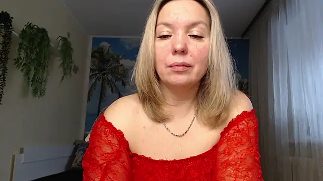 Snapshot of soaring_love chatting on February 17, 2025, 4:20 am soaring love online show from February 17, 2025, 4:20 am