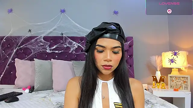 MauraGray online show from October 27, 2025, 8:21 pm