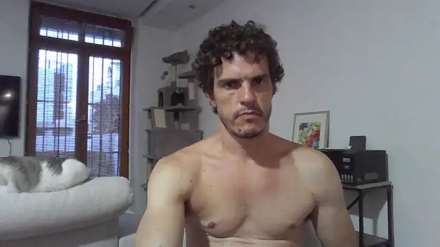 HeteroOli online show from July 11, 2026, 7:14 pm