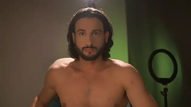 Snapshot of Keen___Luckystrike chatting on October 12, 2025, 2:29 pm Keen Luckystrike online show from October 12, 2025, 2:29 pm