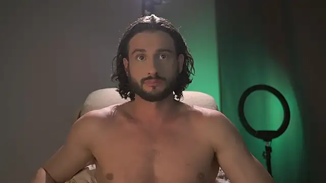 Snapshot of Keen___Luckystrike chatting on October 17, 2025, 9:27 pm Keen Luckystrike online show from October 17, 2025, 9:27 pm