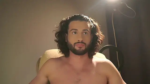 Snapshot of Keen___Luckystrike chatting on November 11, 2025, 9:31 pm Keen Luckystrike online show from November 11, 2025, 9:31 pm