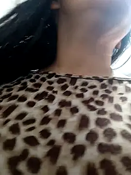 kelly dirty  online show from September 28, 2025, 4:14 pm