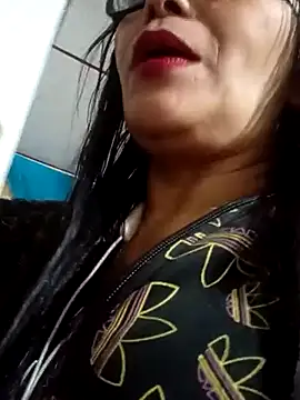 kelly dirty  online show from October 1, 2025, 1:00 am