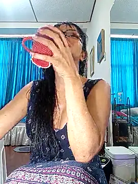 kelly dirty  online show from May 1, 2026, 4:56 pm