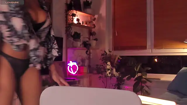 Ana Peachy  online show from December 14, 2024, 3:25 pm