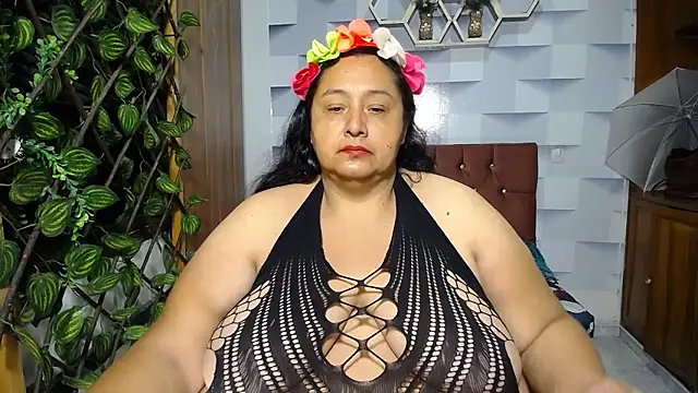 TistMature online show from January 7, 2026, 1:05 pm