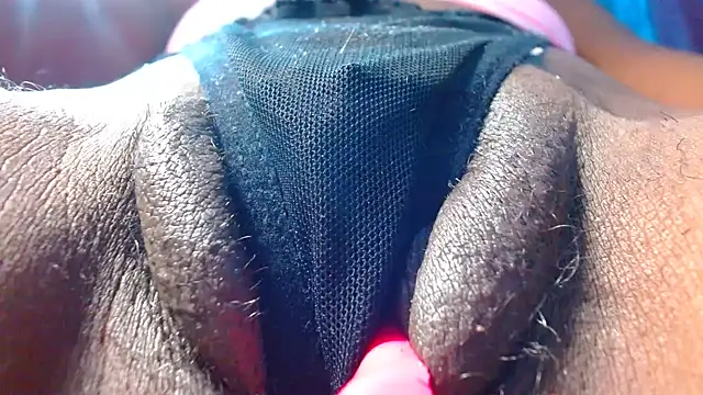 bethanywilson 23 online show from April 10, 2026, 1:51 pm