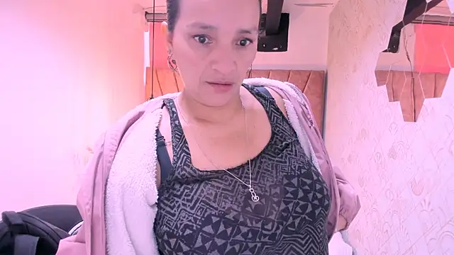 Snapshot of MarilynMiilf_ chatting on September 16, 2025, 7:48 pm MarilynMiilf online show from September 16, 2025, 7:48 pm