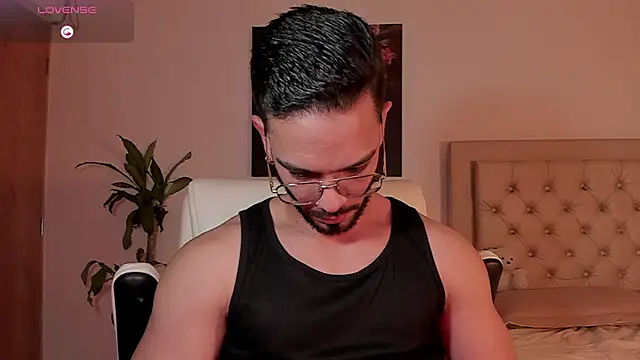 Josseph1  online show from September 29, 2025, 11:32 pm