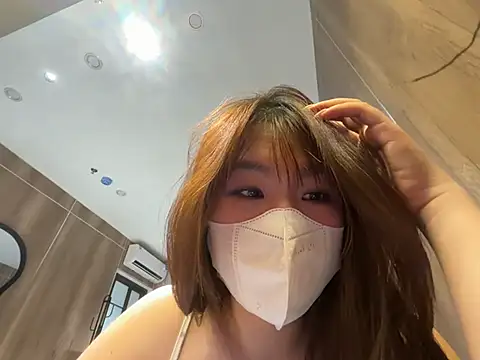 Snapshot of Onee-Chew chatting on July 18, 2026, 12:03 pm Onee-Chew online show from July 18, 2026, 12:03 pm