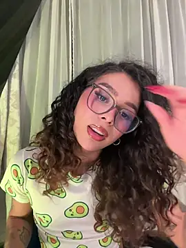 Snapshot of Samantha_Bernardo chatting on February 7, 2026, 3:14 am Samantha Bernardo online show from February 7, 2026, 3:14 am