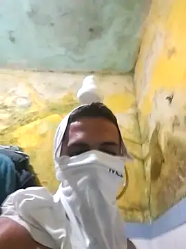 Snapshot of nate013r chatting on February 27, 2026, 8:14 am nate013r online show from February 27, 2026, 8:14 am