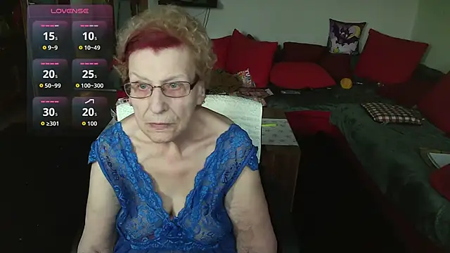 HeisseomaOriginal online show from December 21, 2025, 8:16 am