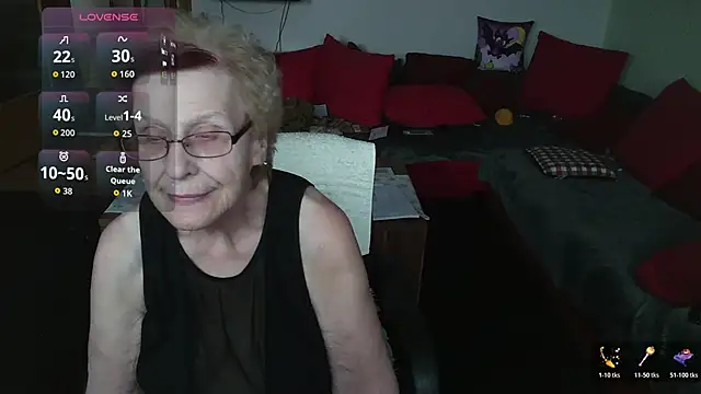 HeisseomaOriginal online show from November 14, 2025, 8:07 am