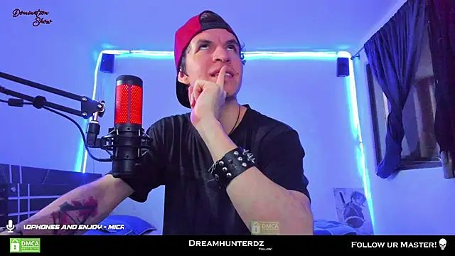 Snapshot of Headhunterdz chatting on February 15, 2025, 10:52 pm Headhunterdz online show from February 15, 2025, 10:52 pm