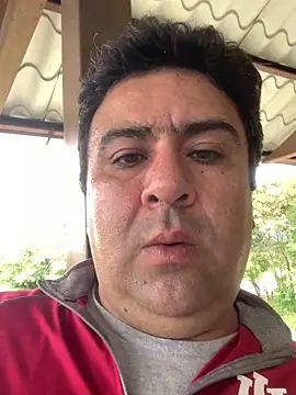 Snapshot of EmilianoGt chatting on October 24, 2025, 5:12 pm EmilianoGt online show from October 24, 2025, 5:12 pm