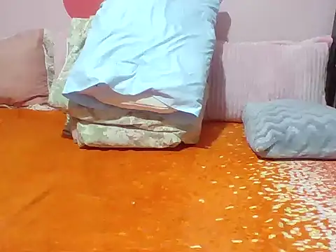 miss melis online show from December 15, 2025, 4:51 am