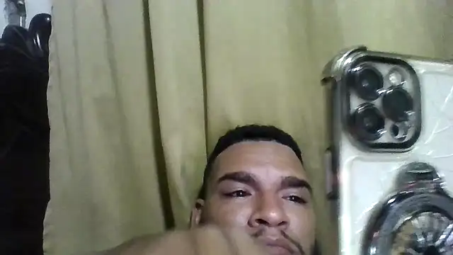 Yeisonvadques26 online show from March 2, 2026, 2:23 am