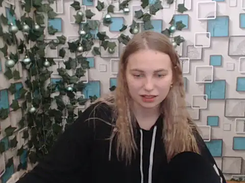 Snapshot of klerkarina chatting on January 11, 2025, 8:43 am klerkarina online show from January 11, 2025, 8:43 am