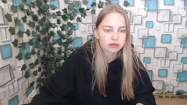 Snapshot of klerkarina chatting on October 3, 2025, 5:20 am klerkarina online show from October 3, 2025, 5:20 am