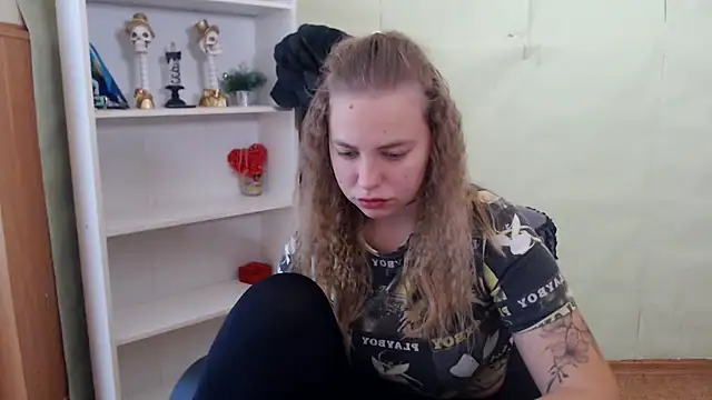 Snapshot of klerkarina chatting on September 26, 2025, 5:14 am klerkarina online show from September 26, 2025, 5:14 am