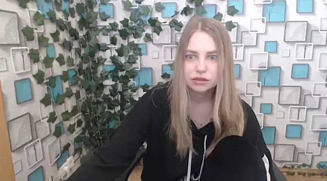 Snapshot of klerkarina chatting on February 20, 2025, 5:44 am klerkarina online show from February 20, 2025, 5:44 am