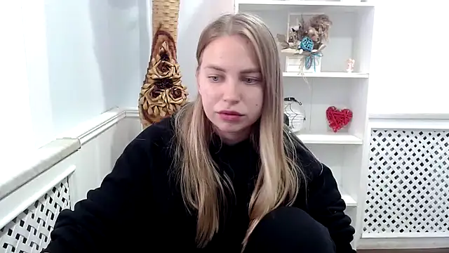 Snapshot of klerkarina chatting on October 9, 2025, 8:37 am klerkarina online show from October 9, 2025, 8:37 am