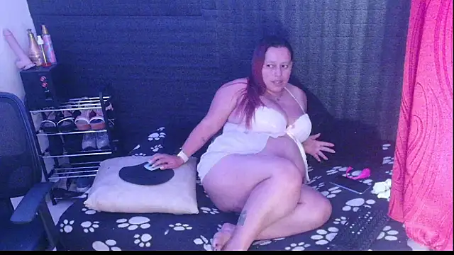 Snapshot of Diana_Lozano chatting on February 21, 2025, 1:11 pm Diana Lozano online show from February 21, 2025, 1:11 pm