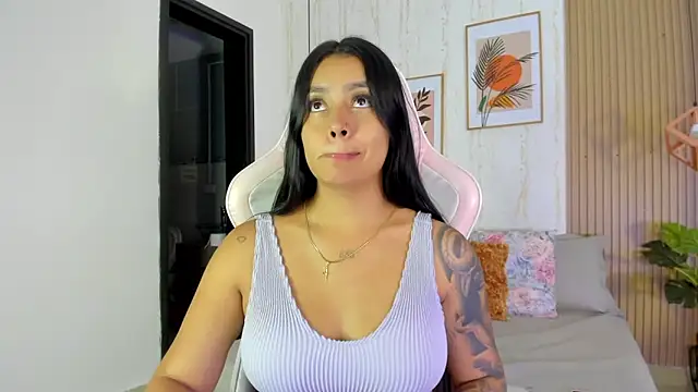 CameronCollins  online show from December 17, 2025, 7:30 pm