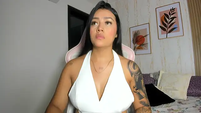 Snapshot of CameronCollins_ chatting on March 7, 2025, 8:55 pm CameronCollins online show from March 7, 2025, 8:55 pm