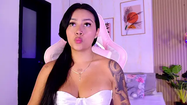 CameronCollins  online show from February 12, 2026, 7:35 pm