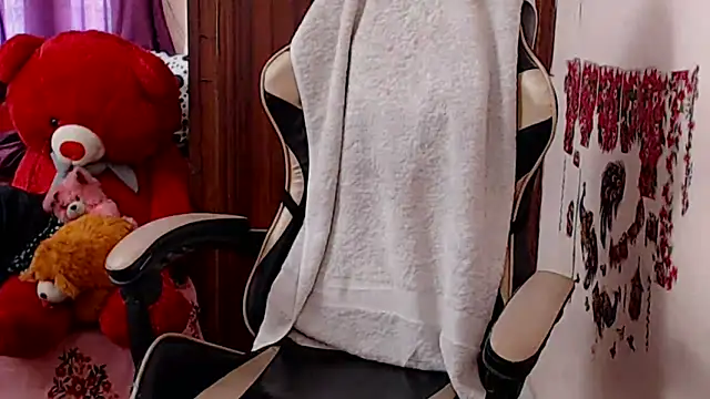 Naughty Kashish online show from May 20, 2026, 6:10 am