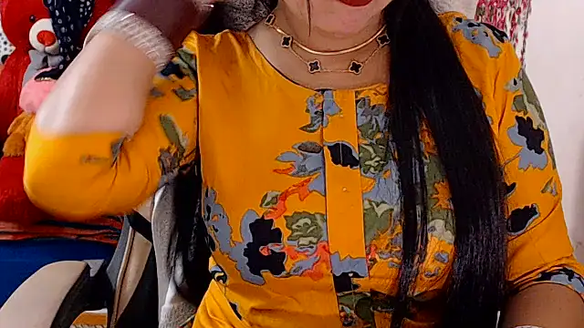 Snapshot of Naughty_Kashish chatting on June 25, 2026, 6:29 am Naughty Kashish online show from June 25, 2026, 6:29 am
