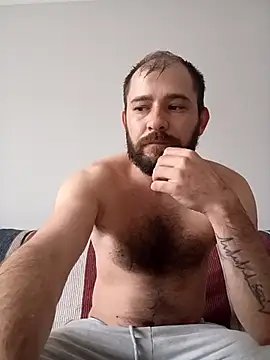 Snapshot of NiiiRvaNaa chatting on October 18, 2025, 7:54 am NiiiRvaNaa online show from October 18, 2025, 7:54 am