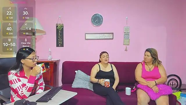 Snapshot of lesbiancuple chatting on October 8, 2025, 12:28 pm lesbiancuple online show from October 8, 2025, 12:28 pm