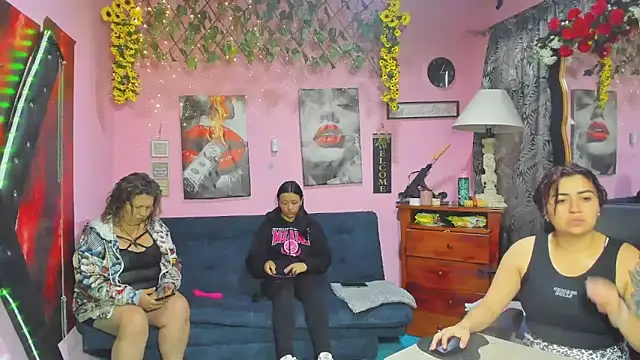 Snapshot of lesbiancuple chatting on April 17, 2026, 11:57 am lesbiancuple online show from April 17, 2026, 11:57 am