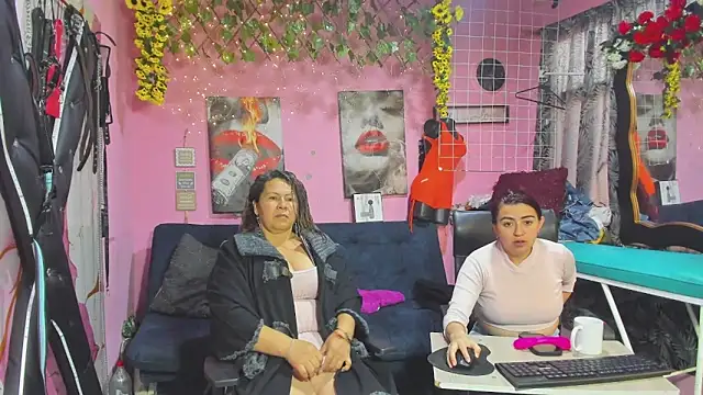 Snapshot of lesbiancuple chatting on May 20, 2026, 12:24 pm lesbiancuple online show from May 20, 2026, 12:24 pm