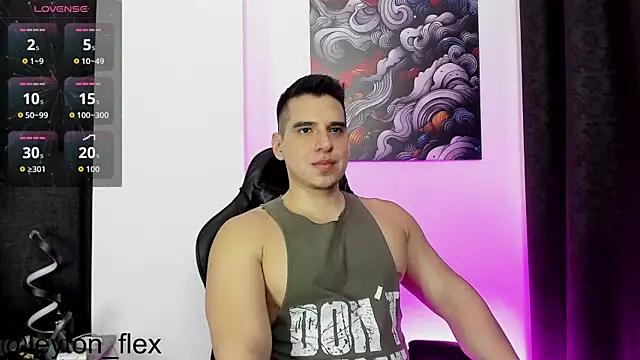 Snapshot of leyton_flex chatting on May 17, 2026, 8:42 pm leyton flex online show from May 17, 2026, 8:42 pm
