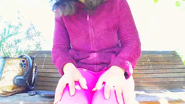 SquirtyMellissaLabia online show from October 19, 2025, 7:22 am