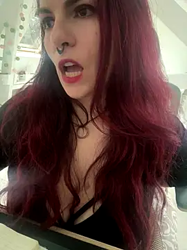 LunaMoongirl online show from November 18, 2025, 2:09 pm