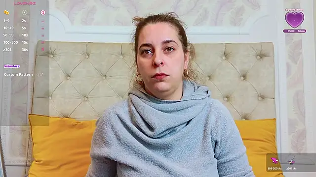 Snapshot of KarinaNoir chatting on March 6, 2026, 5:02 am KarinaNoir online show from March 6, 2026, 5:02 am