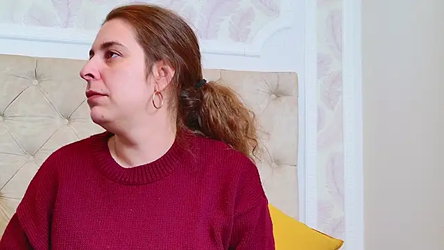 Snapshot of KarinaNoir chatting on March 18, 2026, 4:15 am KarinaNoir online show from March 18, 2026, 4:15 am