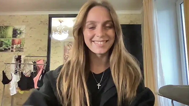 Snapshot of _Mrs_TBear_ chatting on October 2, 2025, 1:36 pm Mrs TBear online show from October 2, 2025, 1:36 pm