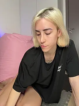 Snapshot of laliwhite chatting on September 22, 2025, 11:22 pm laliwhite online show from September 22, 2025, 11:22 pm